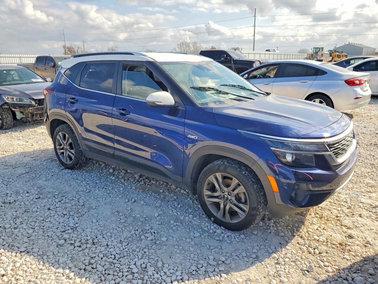 2021 KIA SELTOS S photo 4