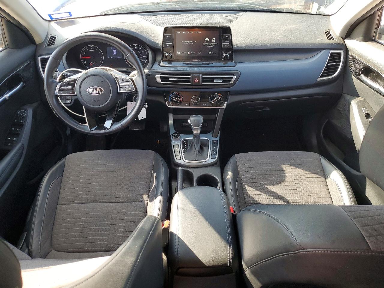2021 KIA SELTOS S photo 8