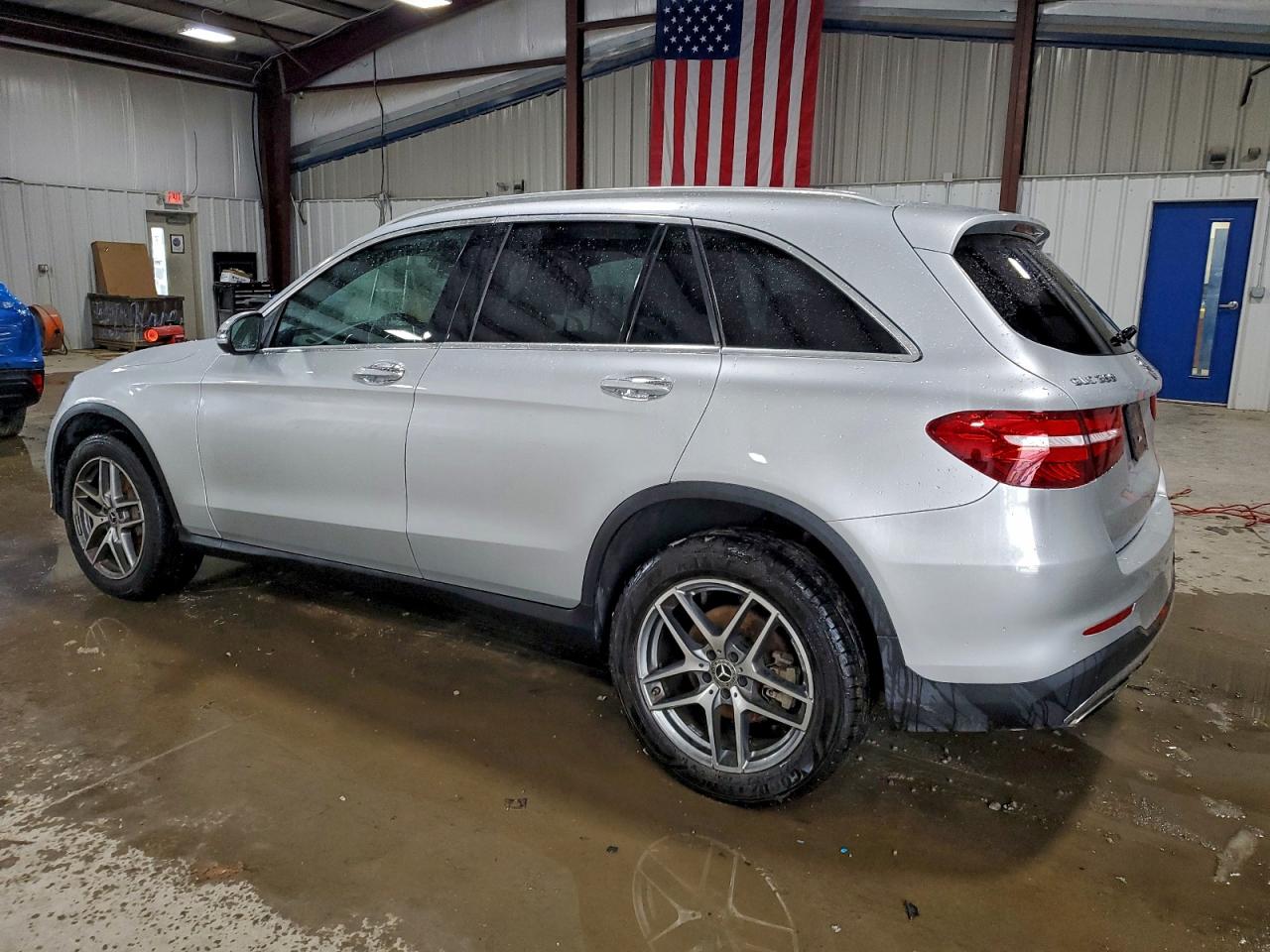 2018 MERCEDES-BENZ GLC 300 4MATIC photo 2