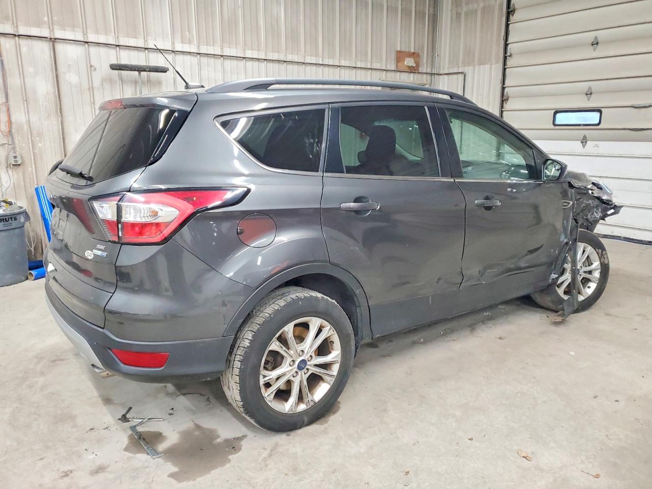 2018 FORD ESCAPE SE photo 3