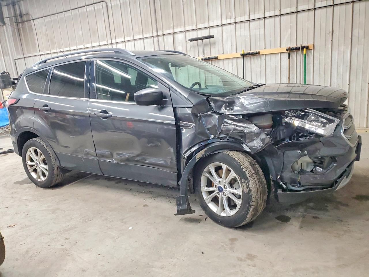 2018 FORD ESCAPE SE photo 4
