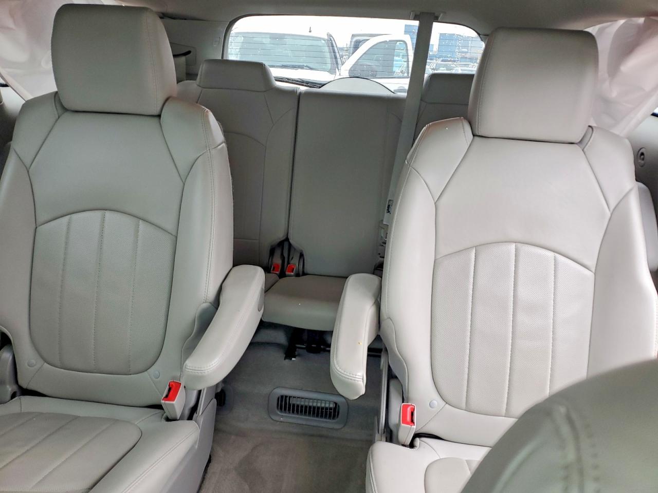 2016 BUICK ENCLAVE photo 10