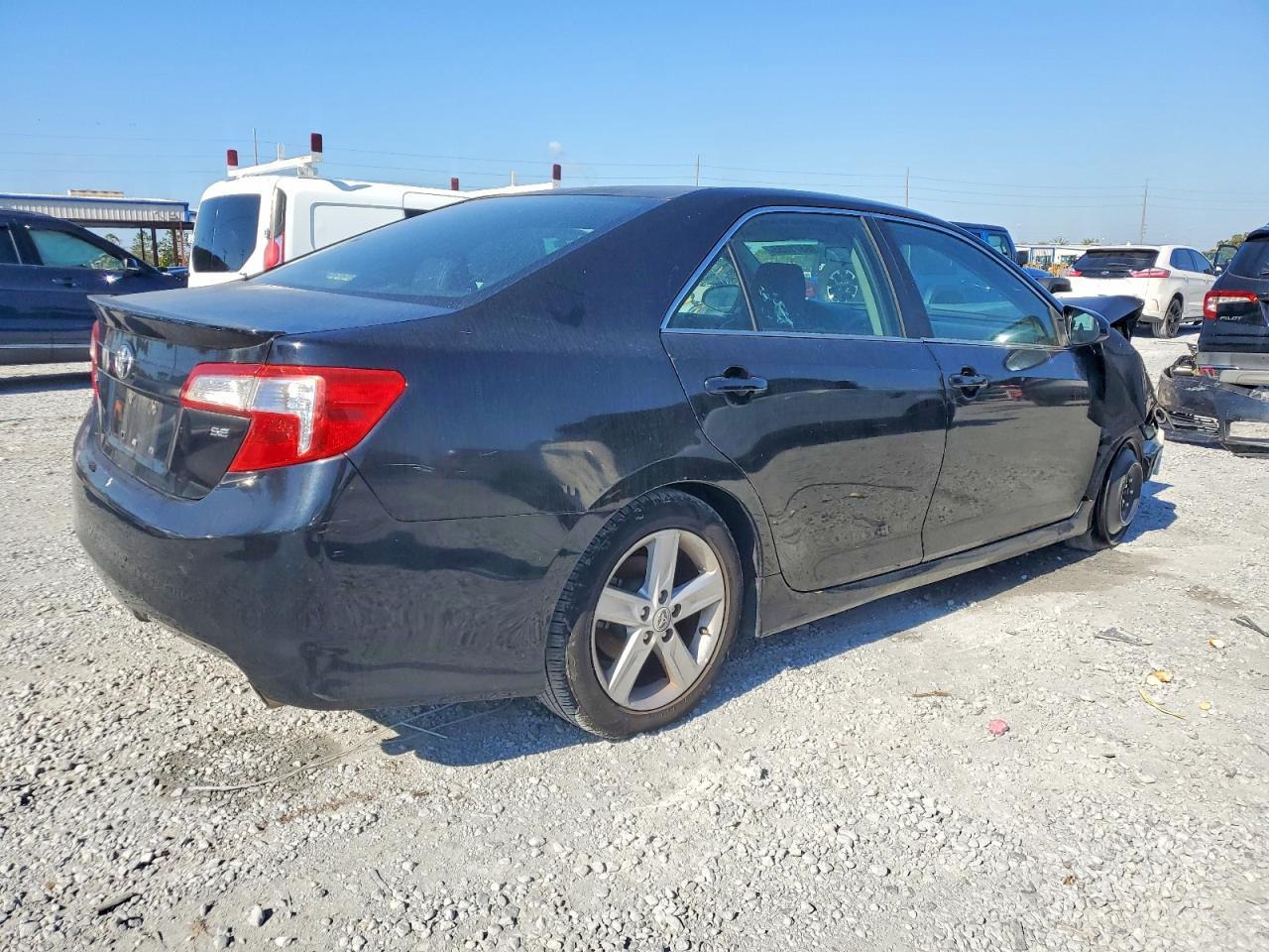 2012 TOYOTA CAMRY BASE photo 3