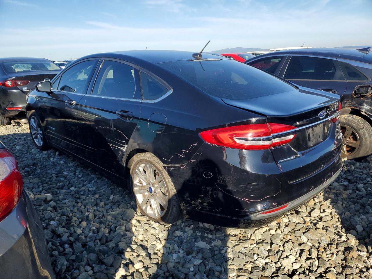 2018 FORD FUSION SE HYBRID photo 2
