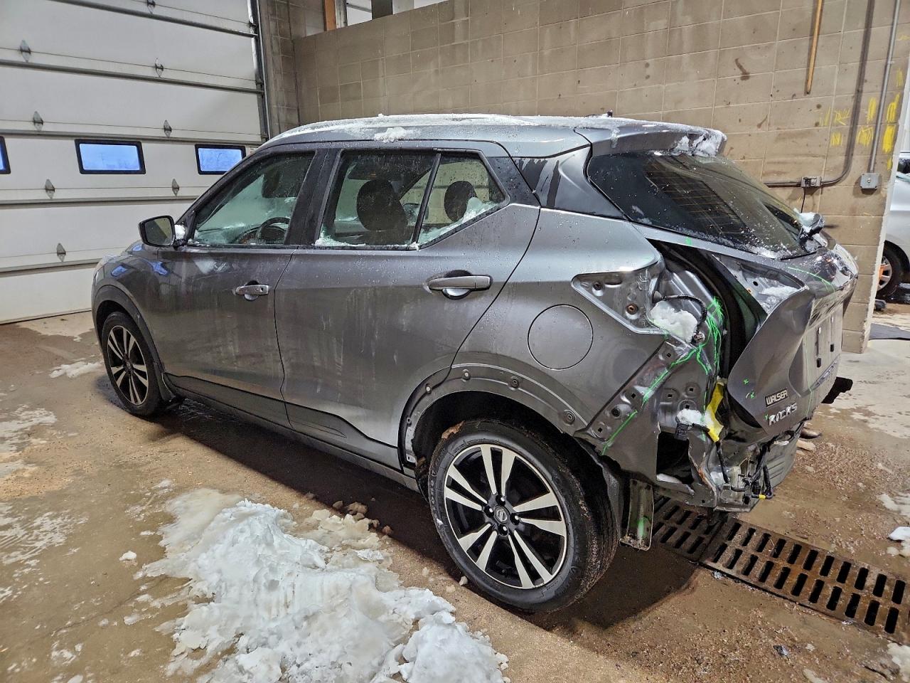2020 NISSAN KICKS SV photo 2