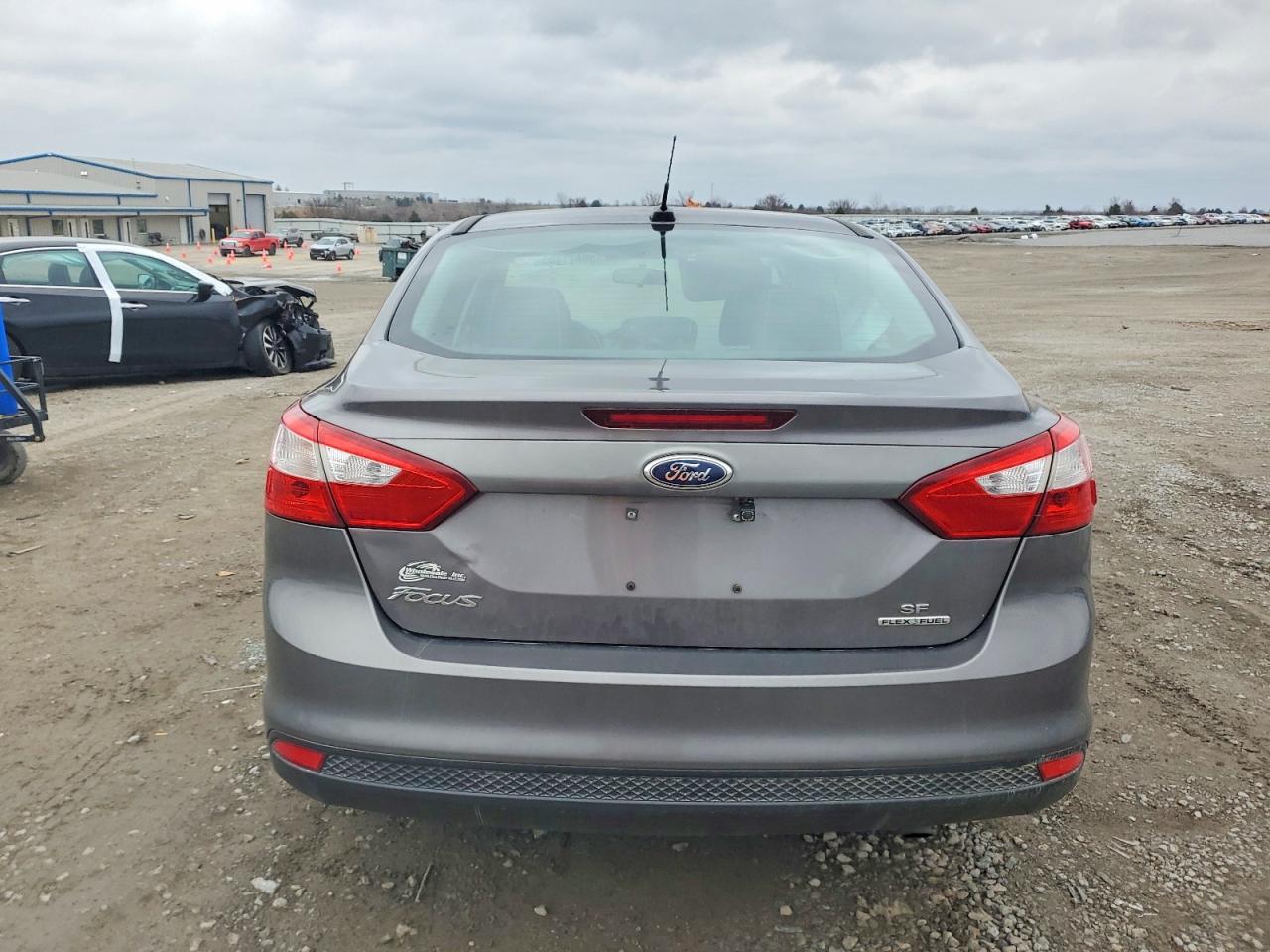 2014 FORD FOCUS SE photo 6