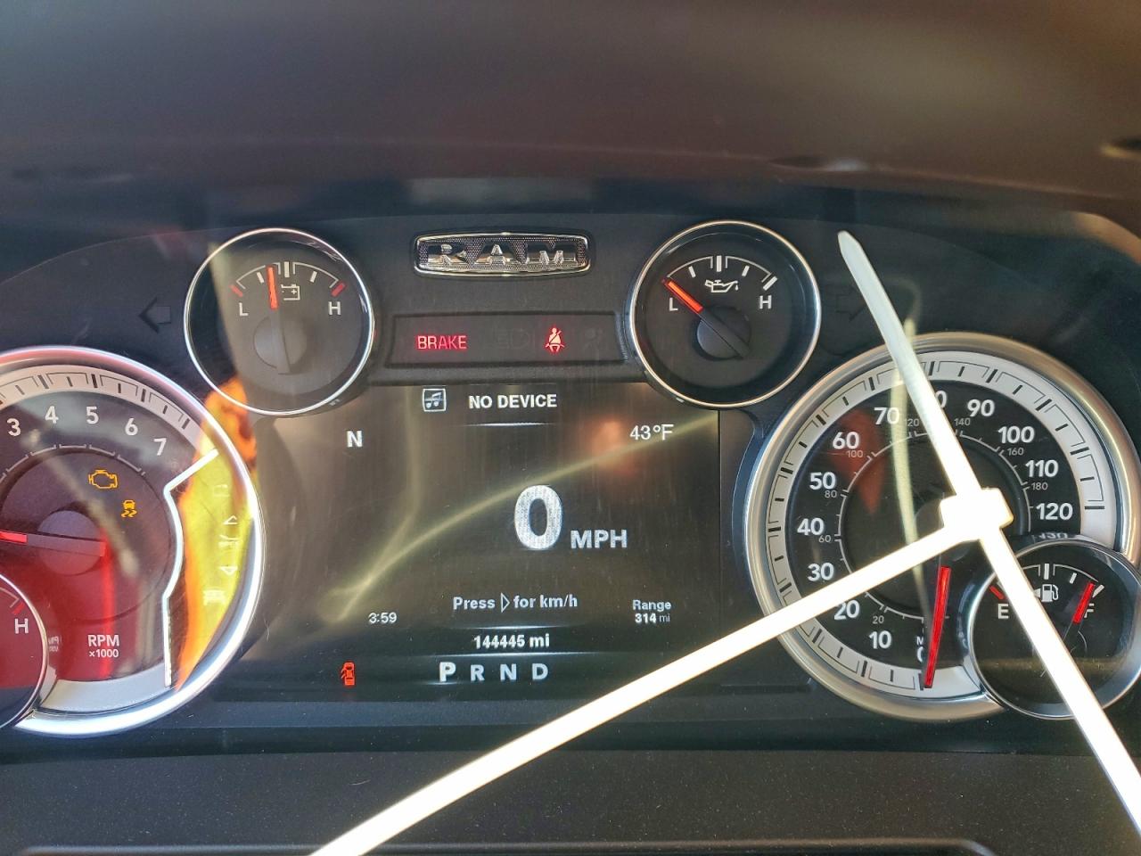 2014 RAM 1500 LARAMIE photo 9