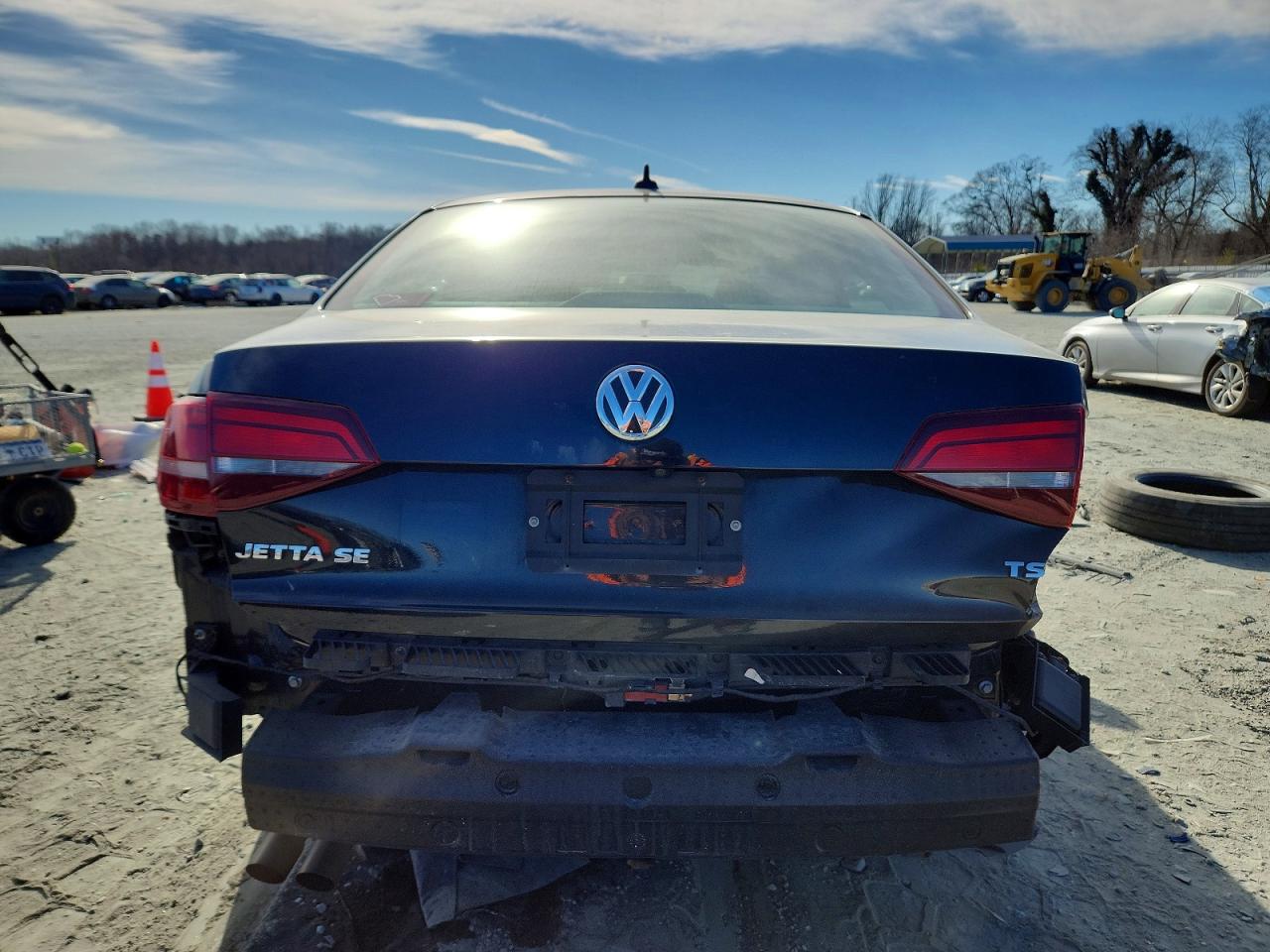 2017 VOLKSWAGEN JETTA SE photo 6
