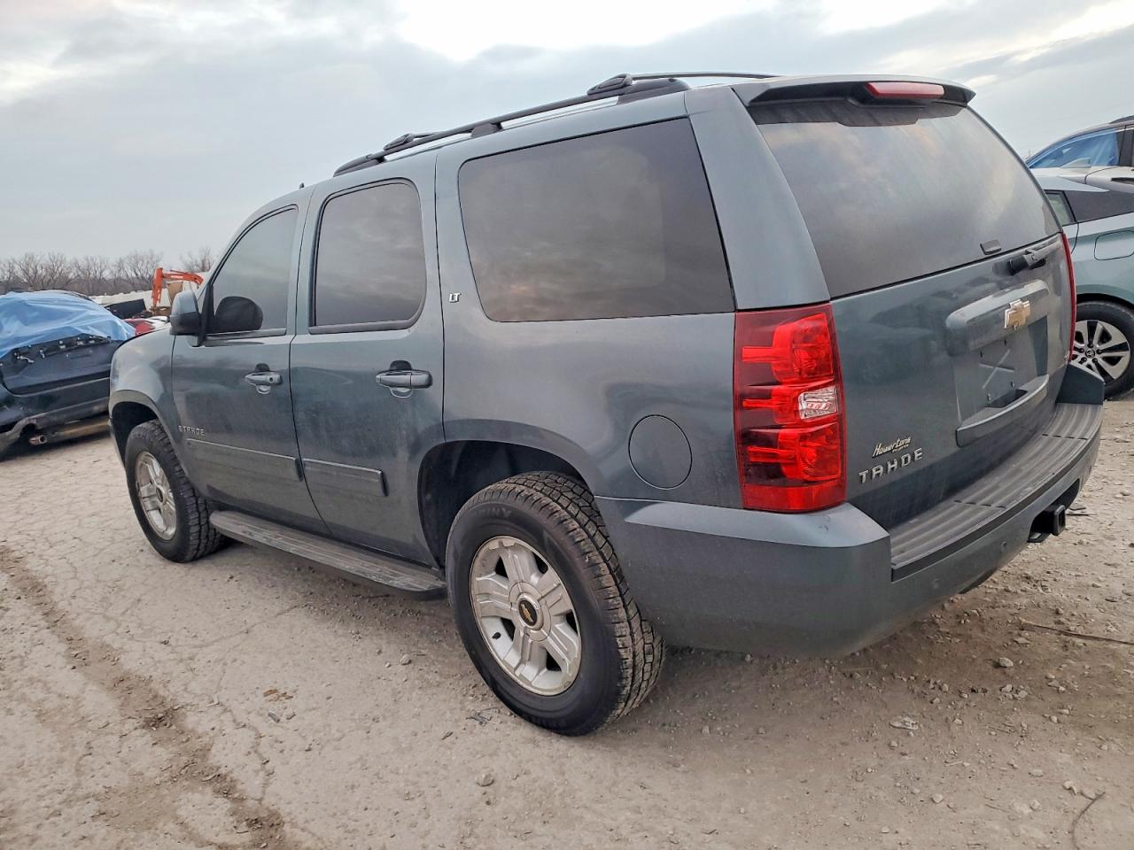 2009 CHEVROLET TAHOE C1500 LT photo 2