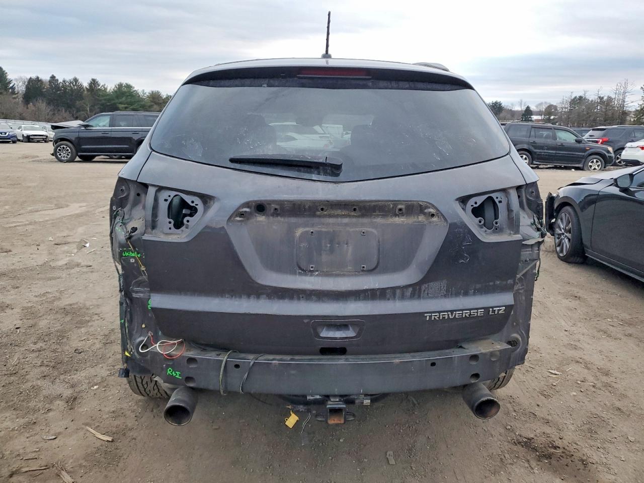 2014 CHEVROLET TRAVERSE LTZ photo 11