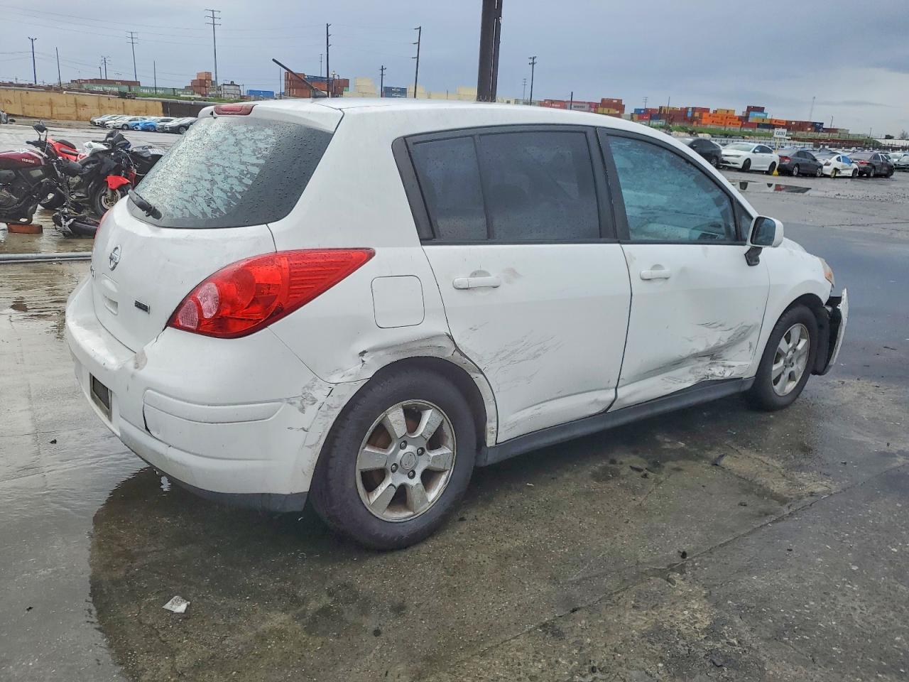 2012 NISSAN VERSA S photo 5