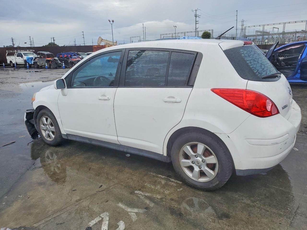 2012 NISSAN VERSA S photo 3