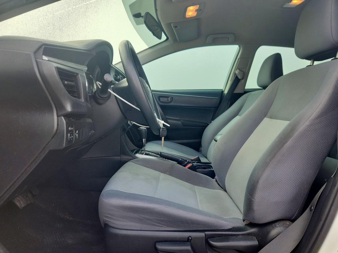 2015 TOYOTA COROLLA L photo 13