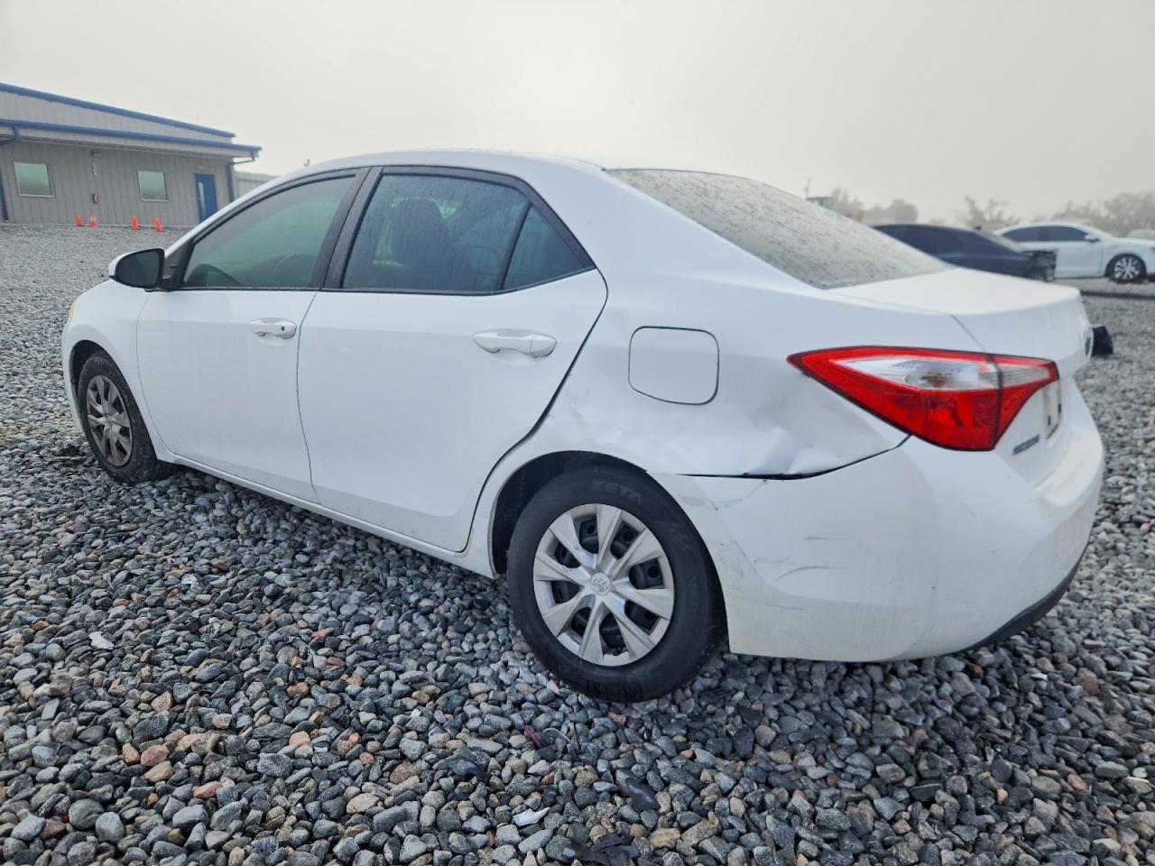 2015 TOYOTA COROLLA L photo 3