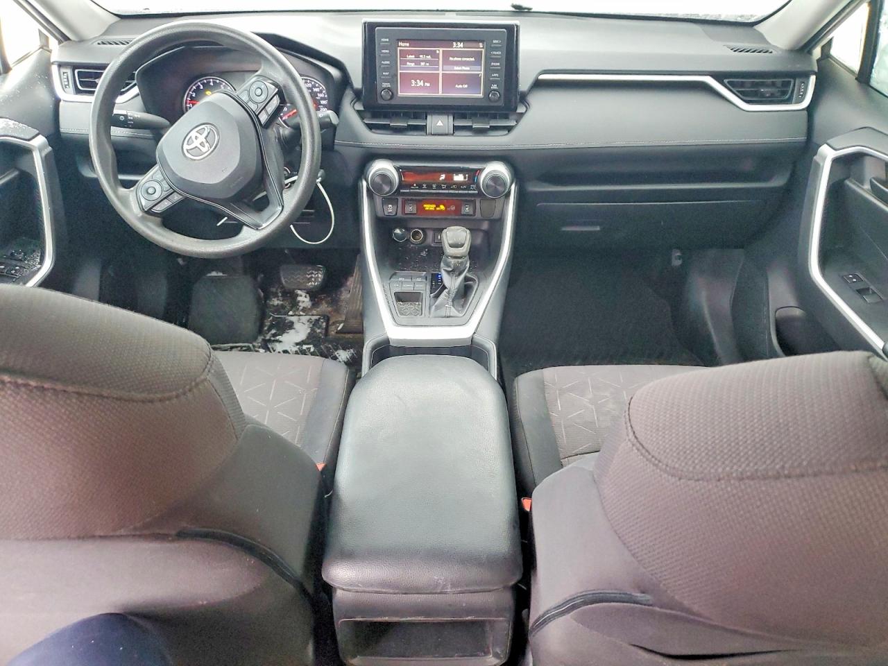 2019 TOYOTA RAV4 LE photo 8
