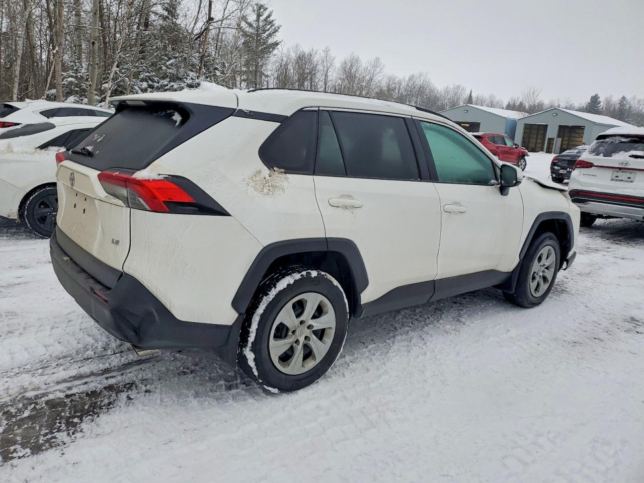 2019 TOYOTA RAV4 LE photo 3