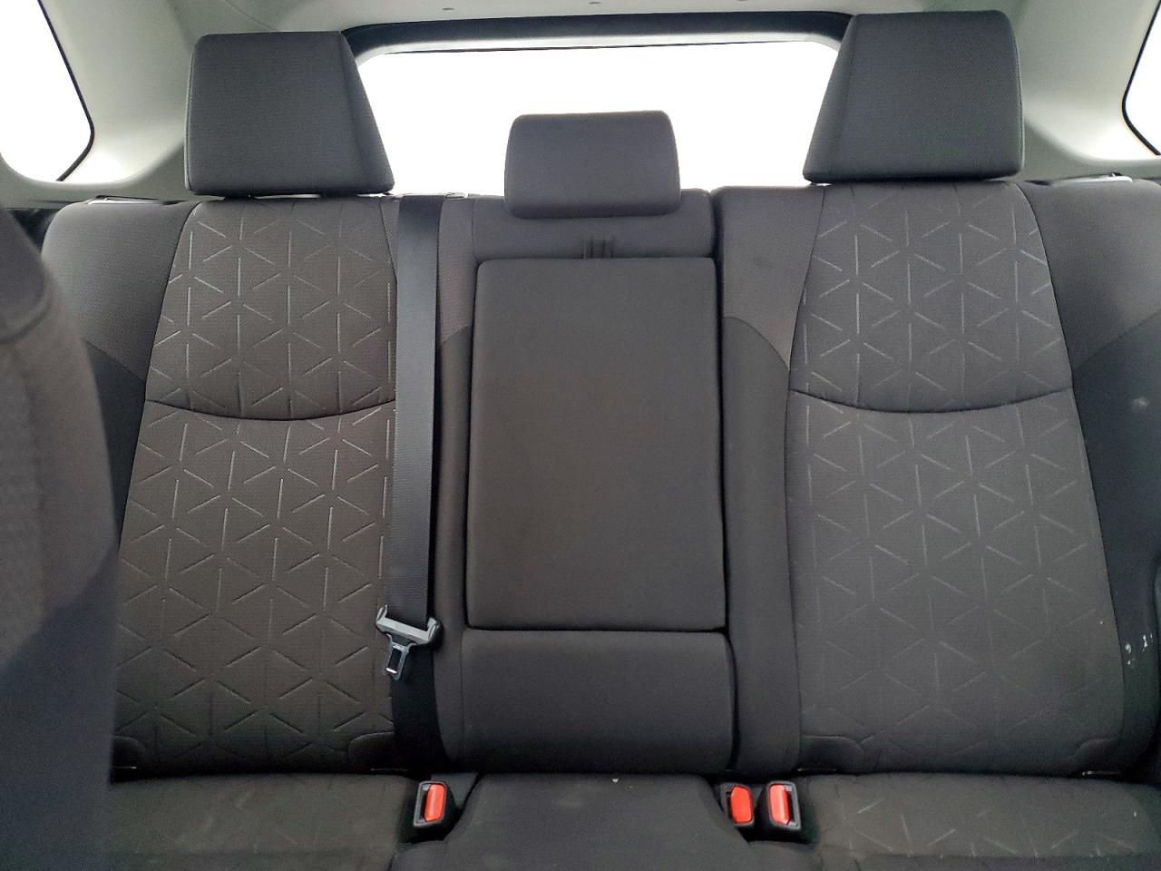 2019 TOYOTA RAV4 LE photo 10
