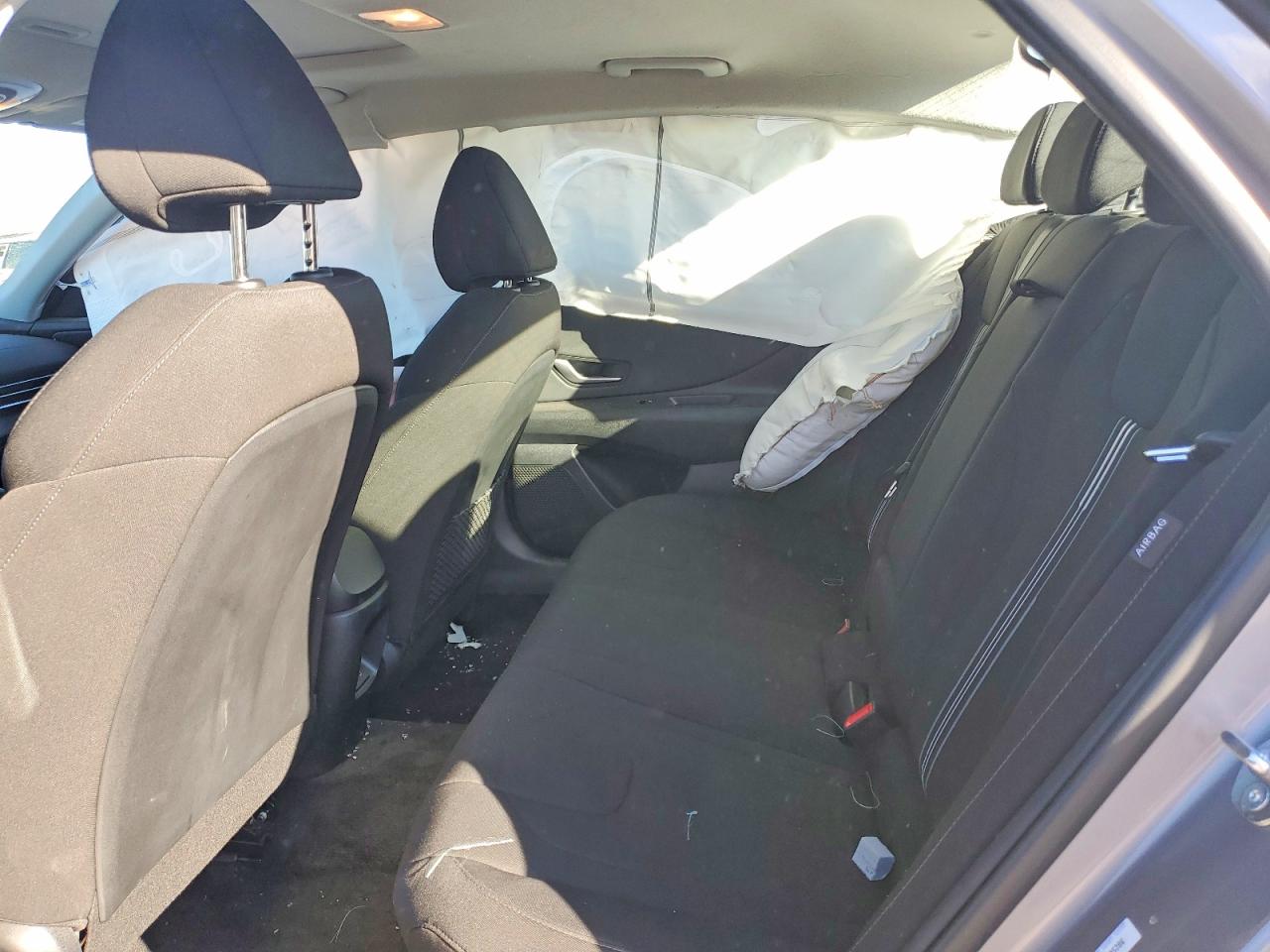 2025 HYUNDAI ELANTRA SEL photo 28