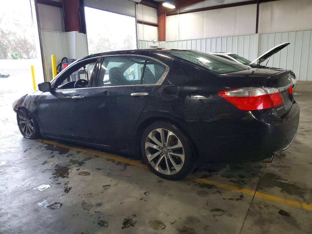 2014 HONDA ACCORD SPORT photo 2