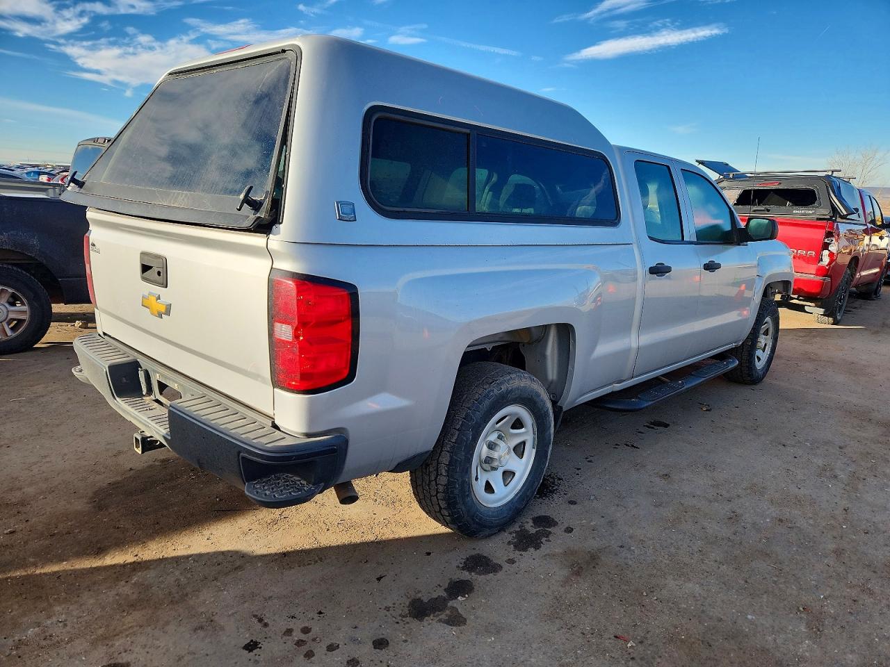 2015 CHEVROLET SILVERADO K1500 photo 3