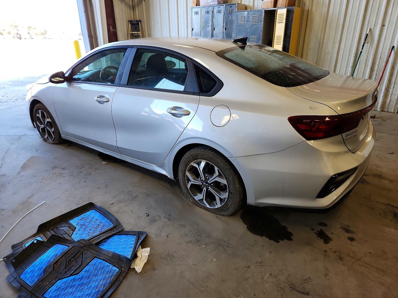 2021 KIA FORTE FE photo 2