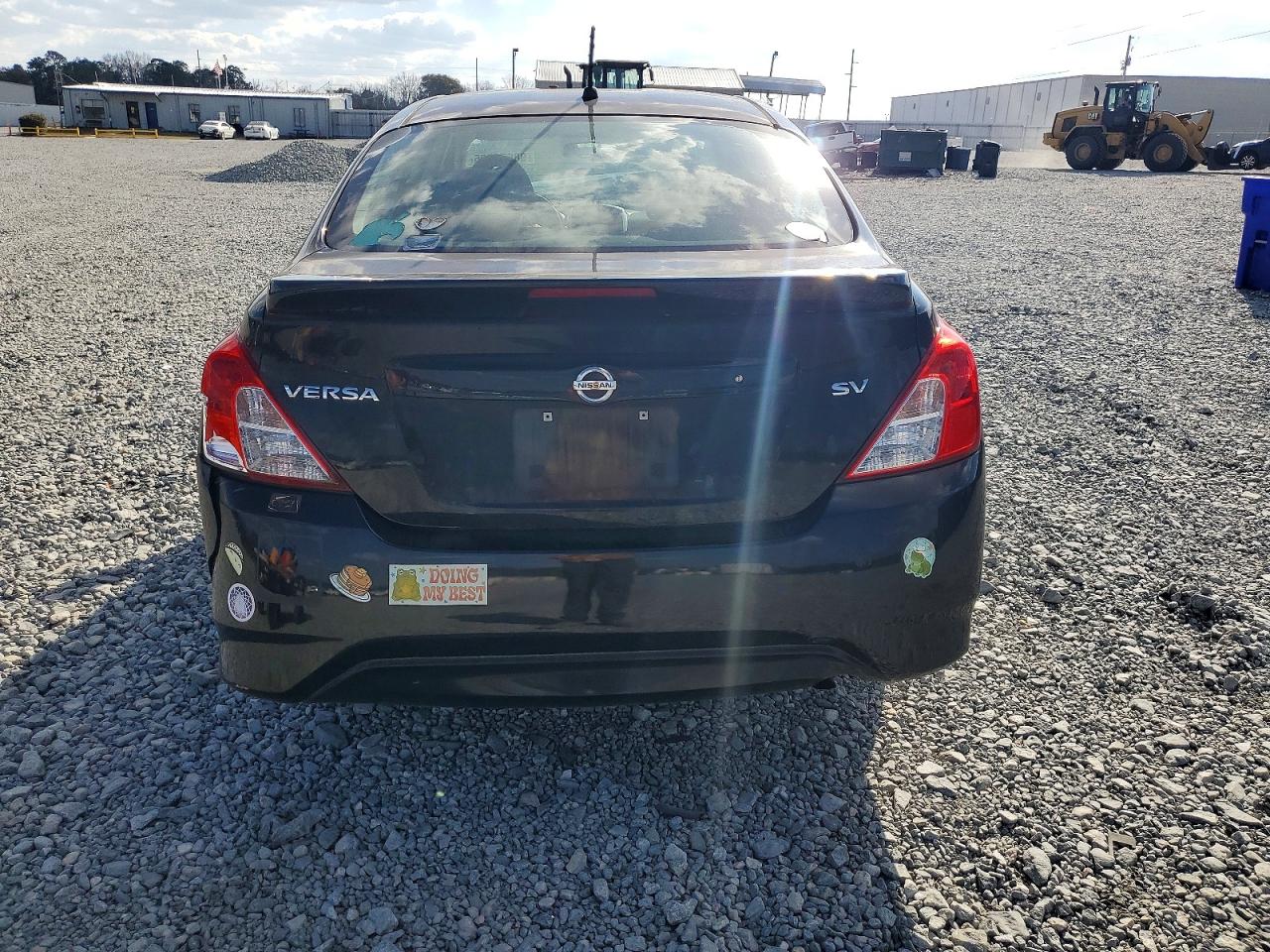 2018 NISSAN VERSA S photo 6