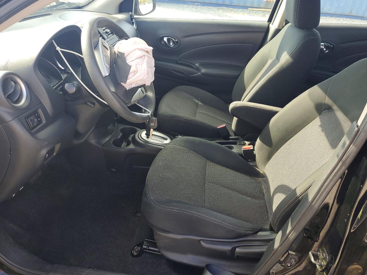 2018 NISSAN VERSA S photo 7