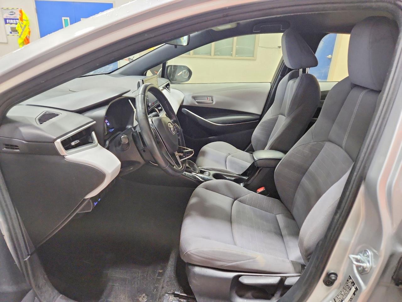 2021 TOYOTA COROLLA SE photo 7