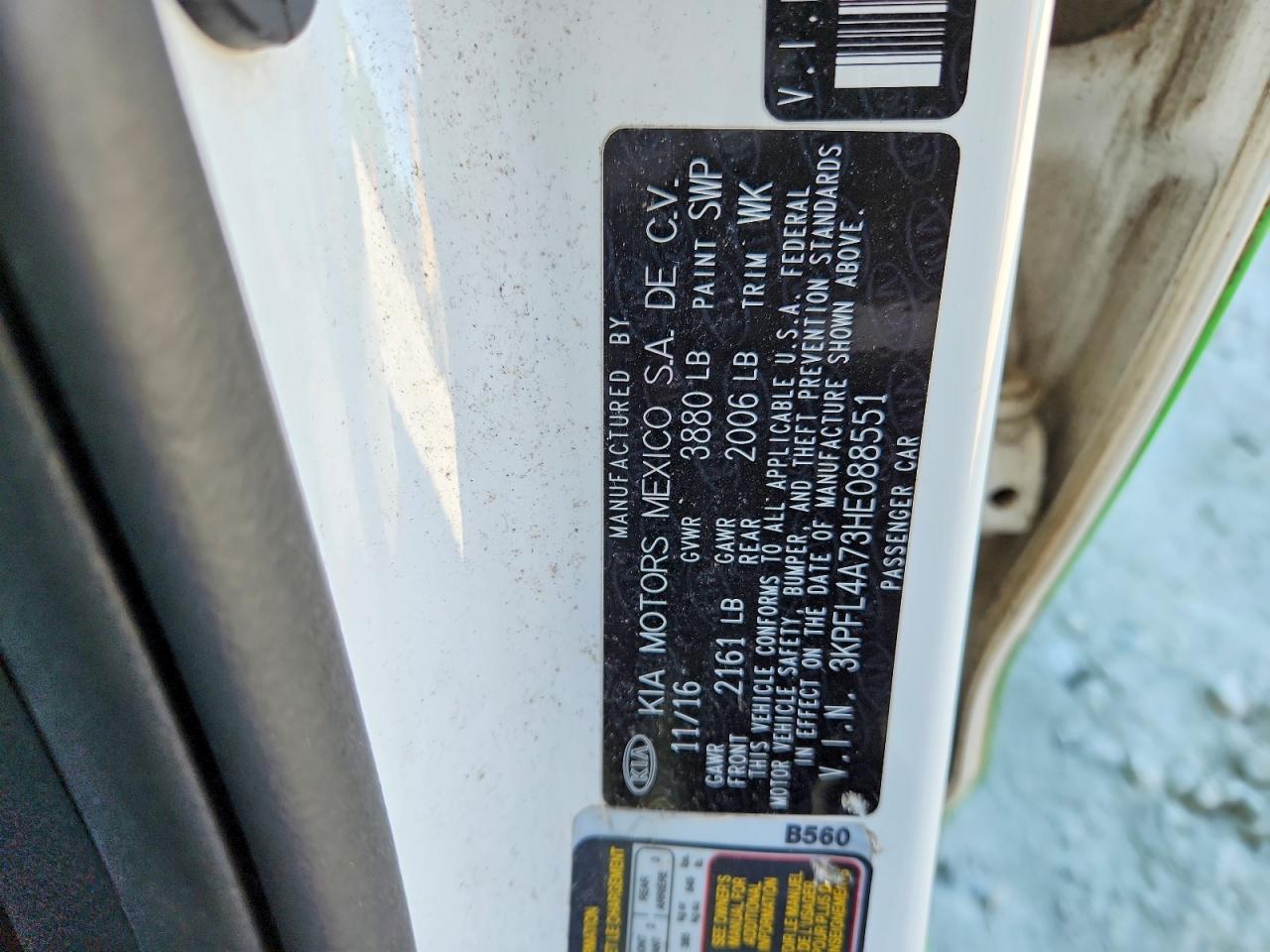 2017 KIA FORTE LX photo 12