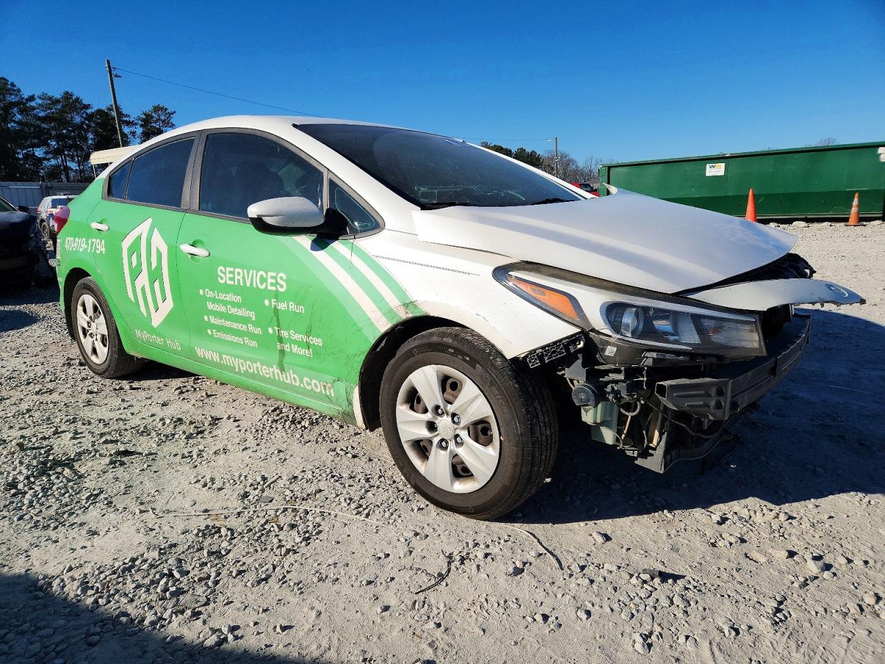 2017 KIA FORTE LX photo 4
