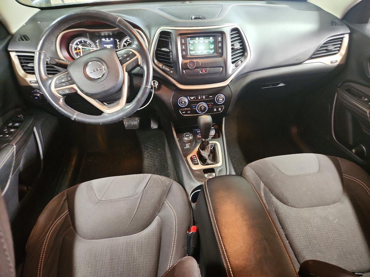 2015 JEEP CHEROKEE LATITUDE photo 8