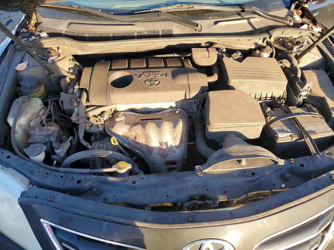 2011 TOYOTA CAMRY BASE photo 11