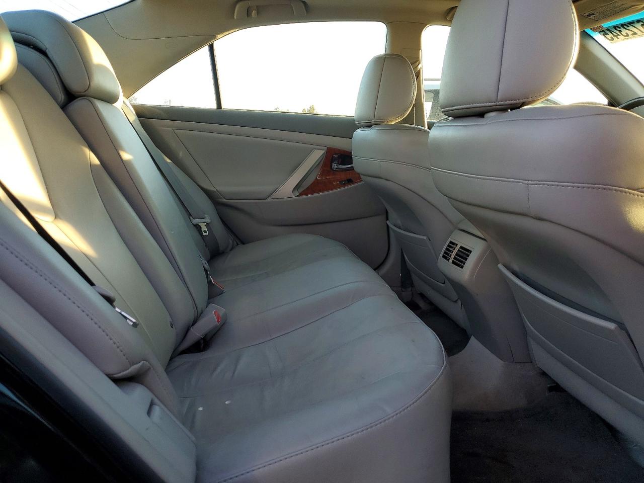 2011 TOYOTA CAMRY BASE photo 10