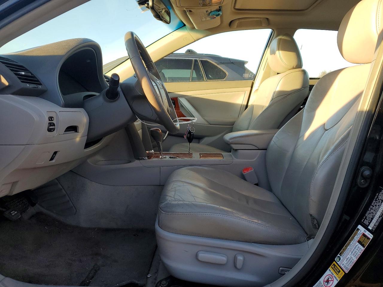 2011 TOYOTA CAMRY BASE photo 7