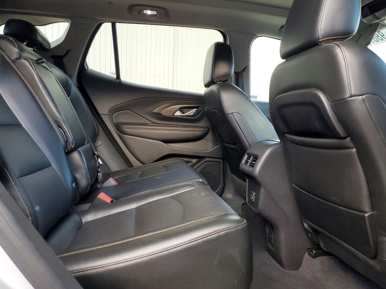 2020 GMC TERRAIN SLT photo 10