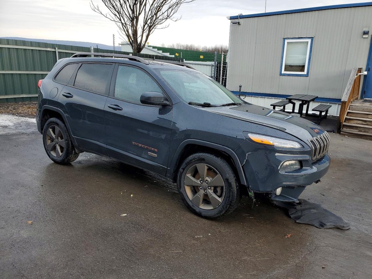 2017 JEEP CHEROKEE LATITUDE photo 4