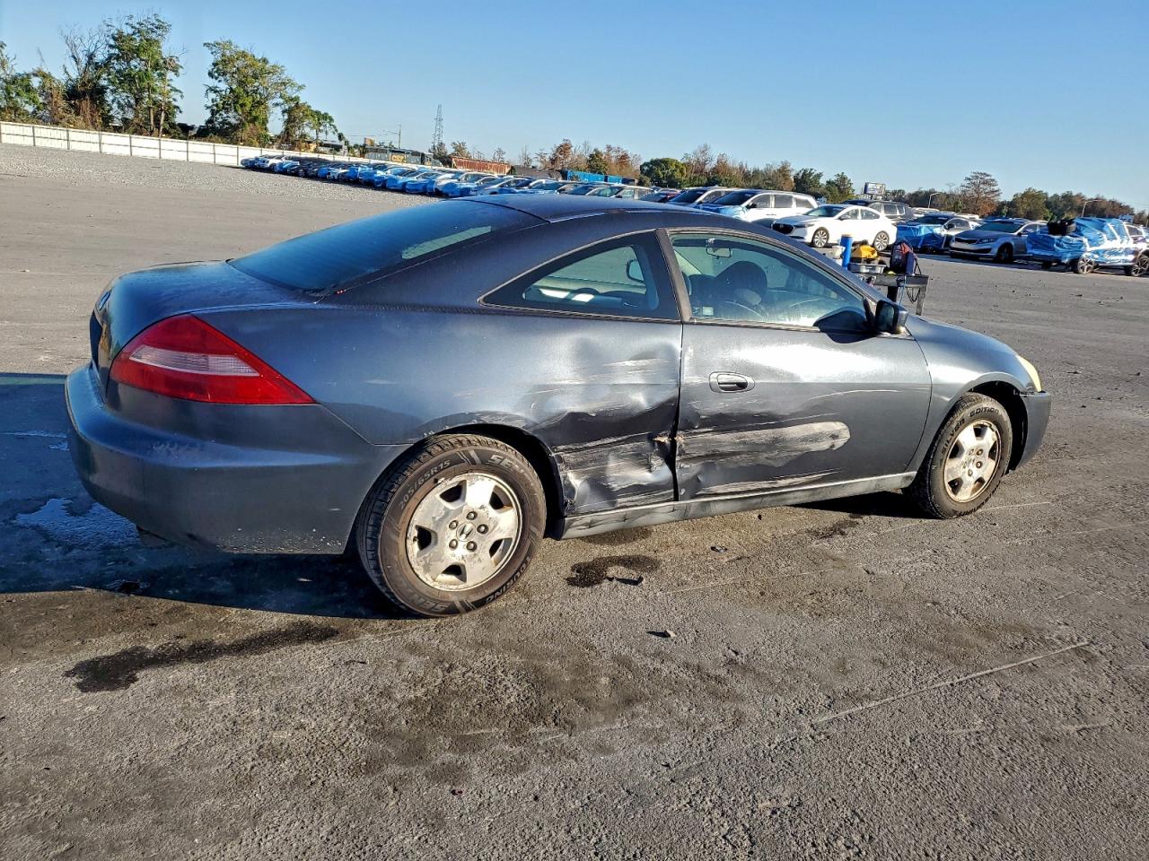 2003 HONDA ACCORD LX photo 3