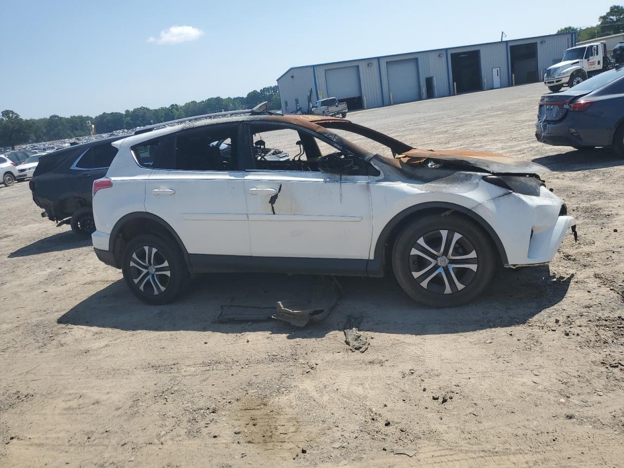 2016 TOYOTA RAV4 LE photo 10