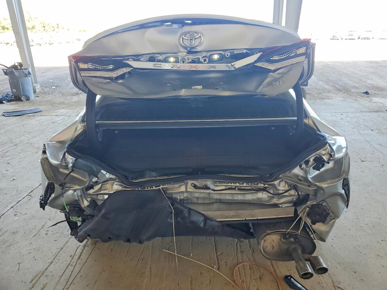 2024 TOYOTA CAMRY SE NIGHT SHADE photo 6