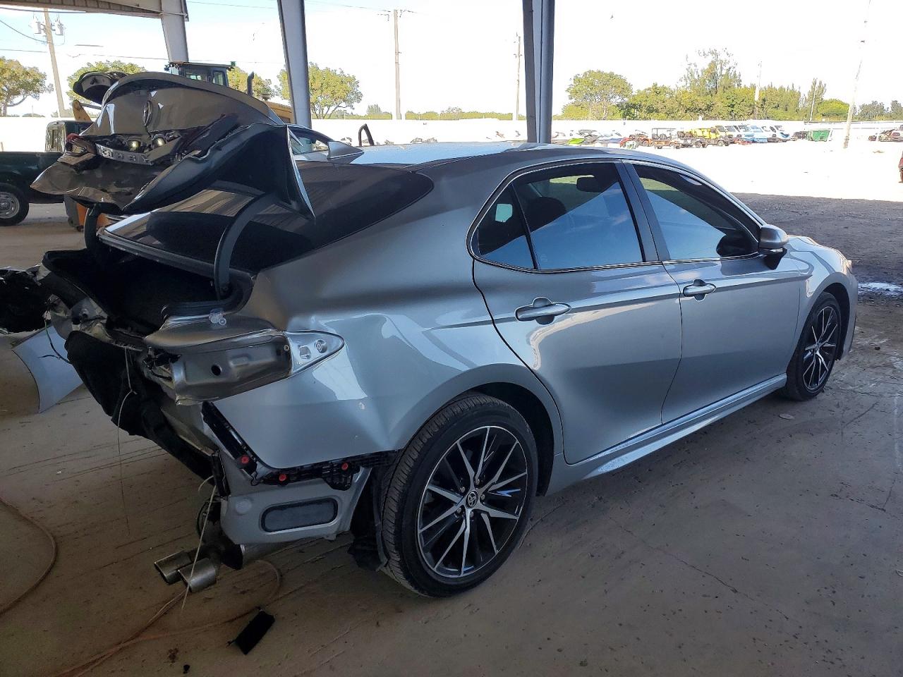 2024 TOYOTA CAMRY SE NIGHT SHADE photo 3