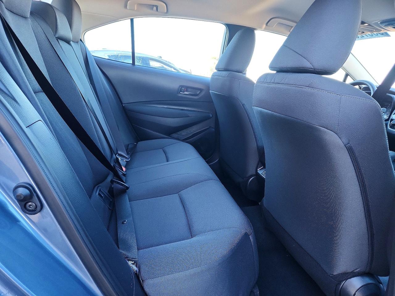 2025 TOYOTA COROLLA LE photo 10