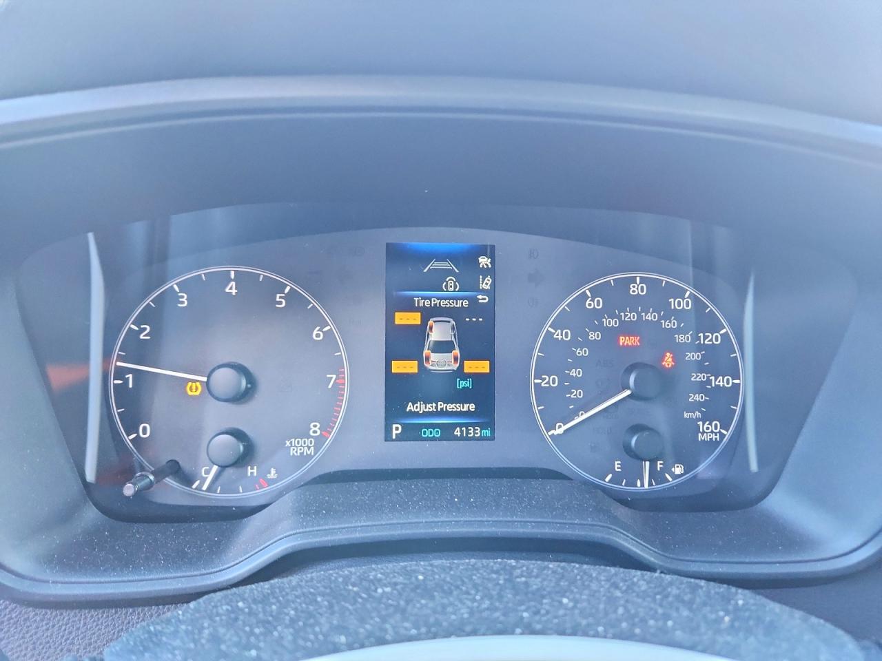 2025 TOYOTA COROLLA LE photo 9