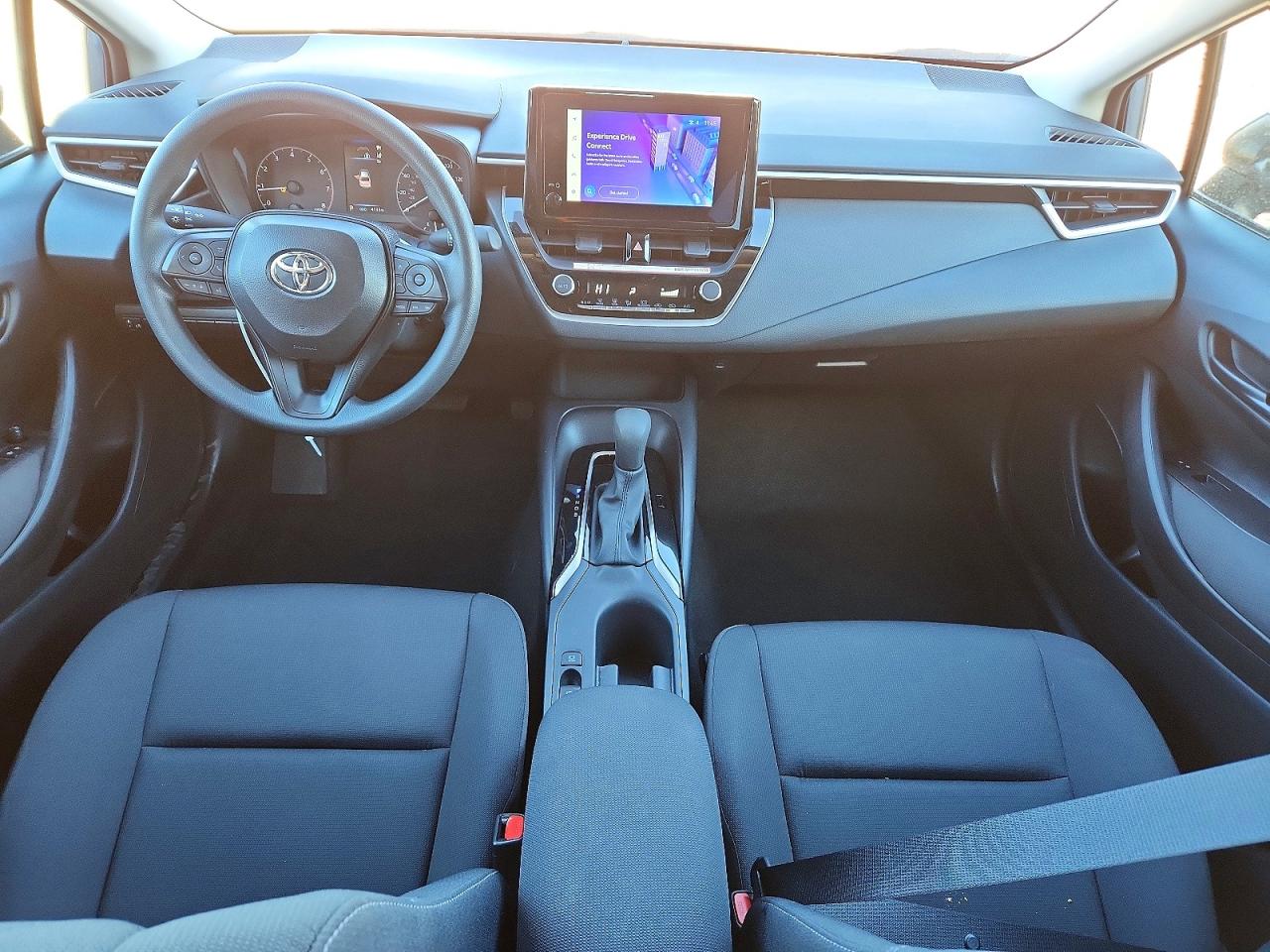 2025 TOYOTA COROLLA LE photo 8