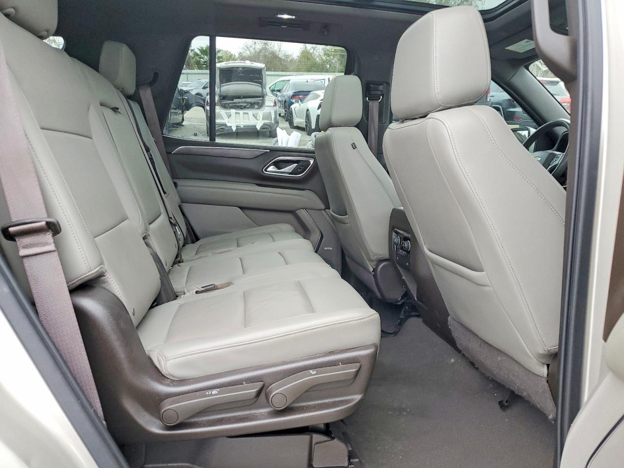 2022 CHEVROLET TAHOE C1500 LT photo 11
