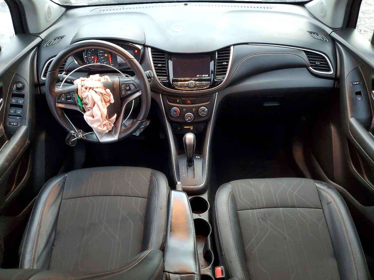 2022 CHEVROLET TRAX 1LT photo 8