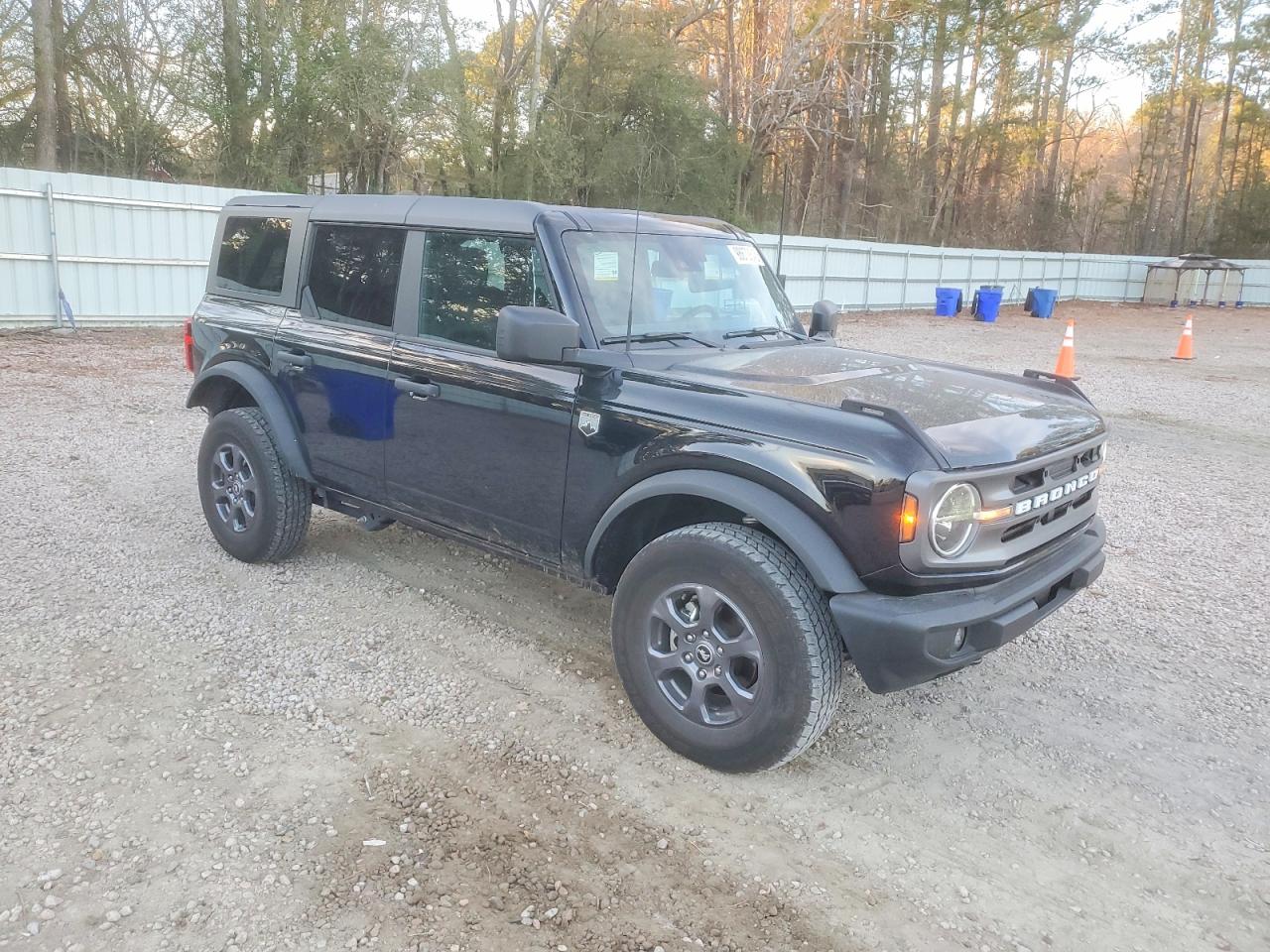 2023 FORD BRONCO BASE photo 4