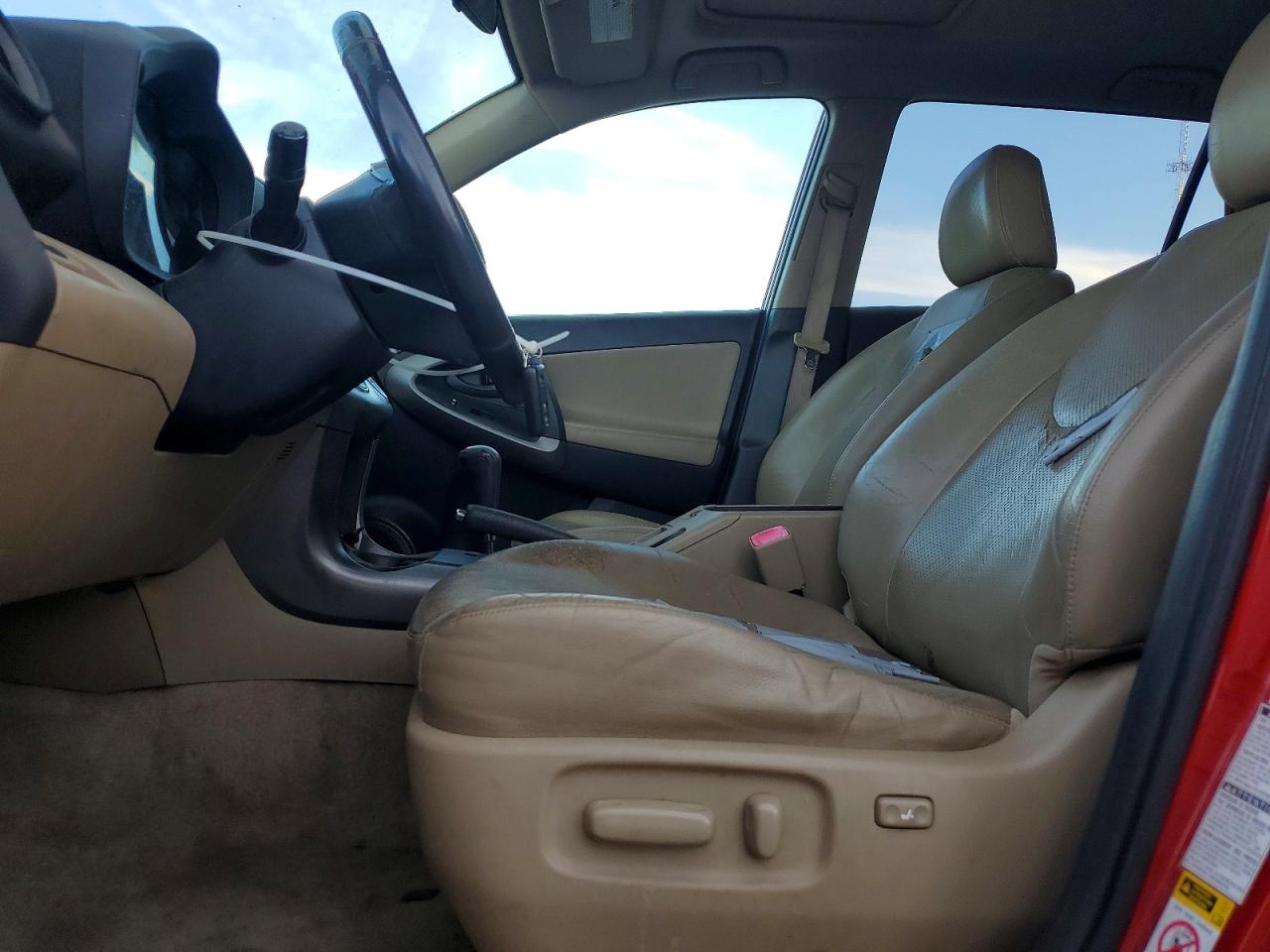 2010 TOYOTA RAV4 LIMITED photo 7