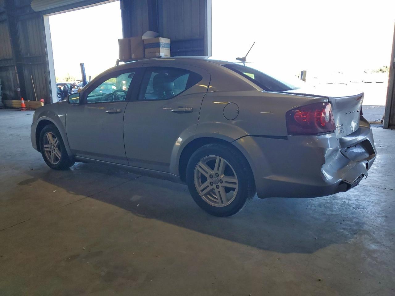 2013 DODGE AVENGER SXT photo 2