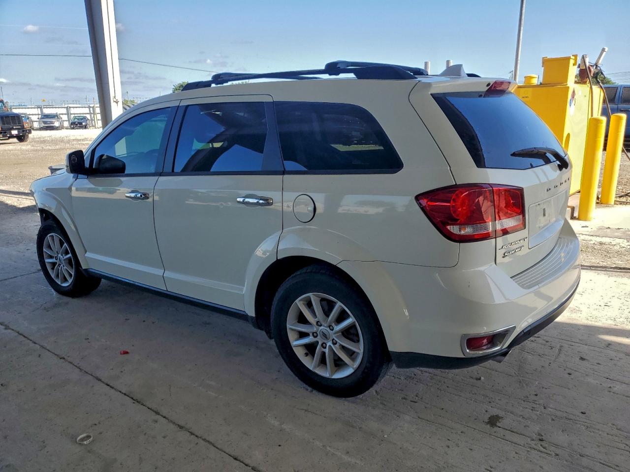 2018 DODGE JOURNEY SXT photo 2