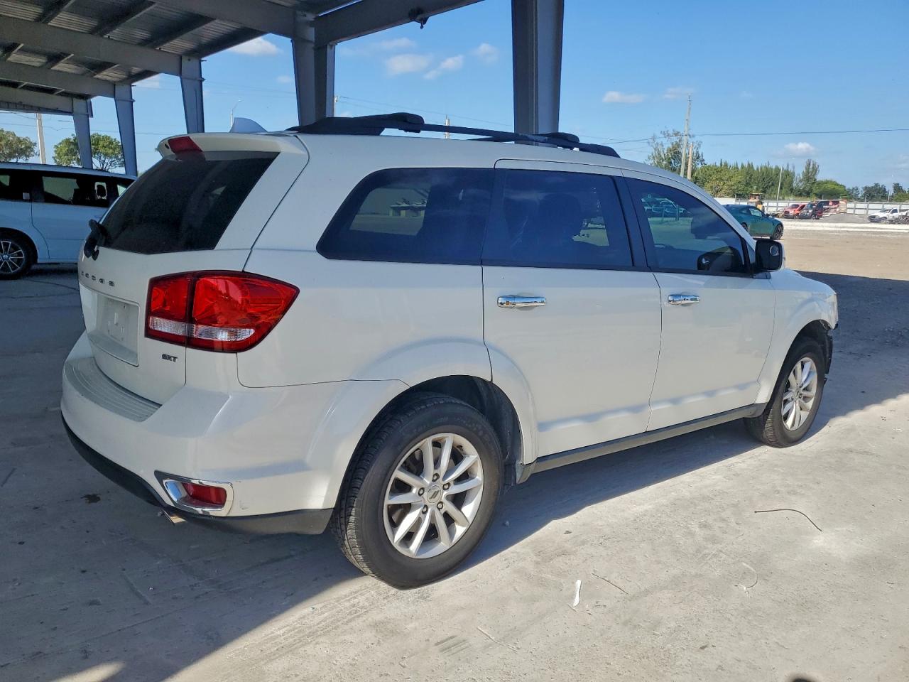 2018 DODGE JOURNEY SXT photo 3